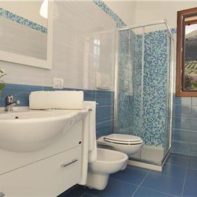 2 bedroom villa with pool and jacuzzi in Scopello, sleeps 6